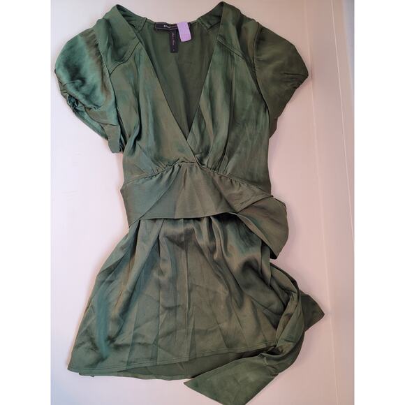 BCBGMaxazria Deep Green V-Neck Wrap Silk Shirt - Picture 2 of 4